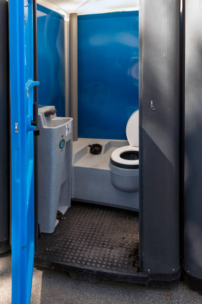 Best Portable restroom trailer rental  in Yoakum, TX